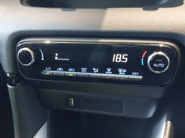 Used Toyota Yaris 2022 for sale - 76166271: Photo 17