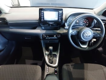 Used Toyota Yaris 2022 for sale - 76166271: Photo 2