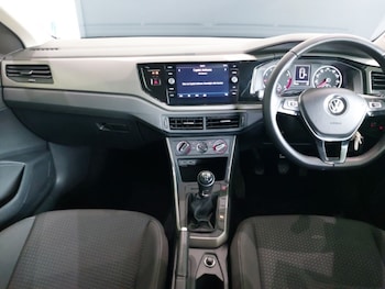 Used Volkswagen Polo 2018 for sale - 79056672: Photo