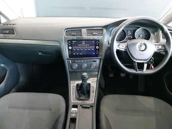 Used Volkswagen Golf 2017 for sale - 78203317: Photo