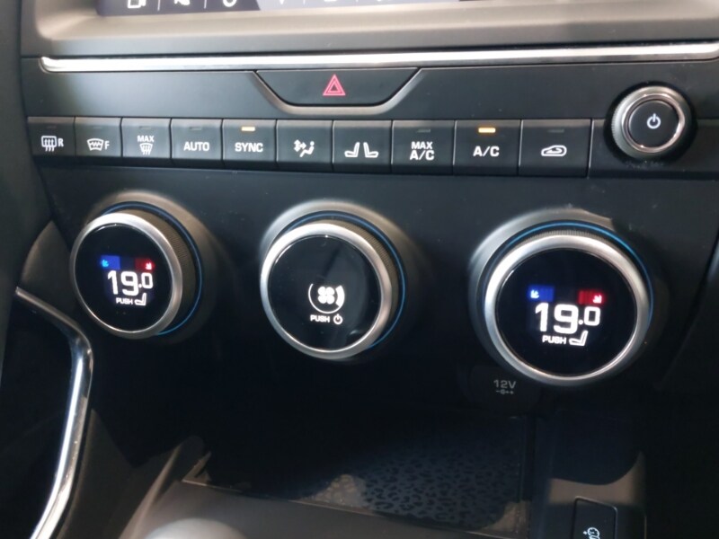 Used Jaguar E-Pace 2020 for sale - 78040732: Photo 17