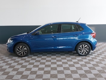 Used Volkswagen Polo 2023 for sale - 77656902: Photo