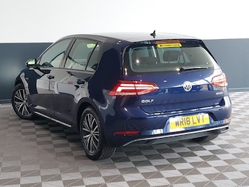 Used Volkswagen Golf 2018 for sale - 79480994: Photo
