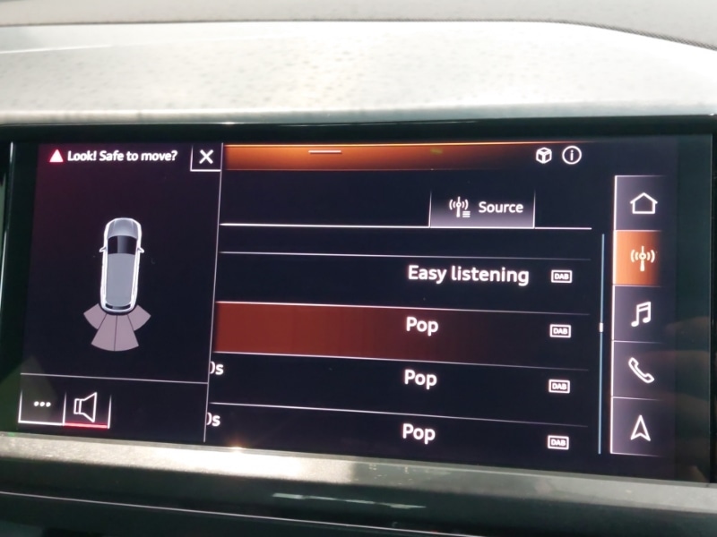 Used Audi Q4 e-tron 2023 for sale - 77816201: Photo 11