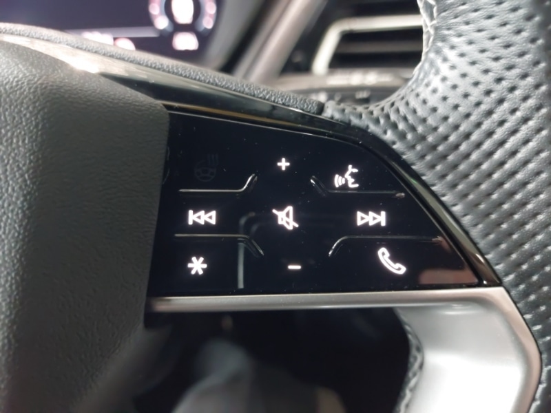 Used Audi Q4 e-tron 2023 for sale - 77816201: Photo 15