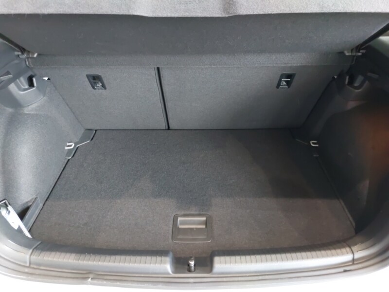 Used Volkswagen Polo 2023 for sale - 77832359: Photo 8