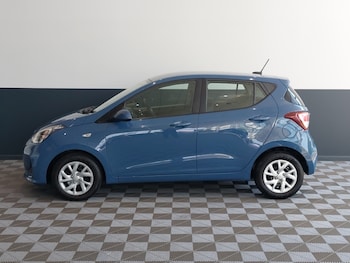 Used Hyundai i10 2017 for sale - 79171352: Photo