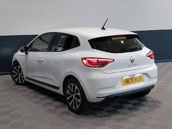 Used Renault Clio 2021 for sale - 77338551: Photo