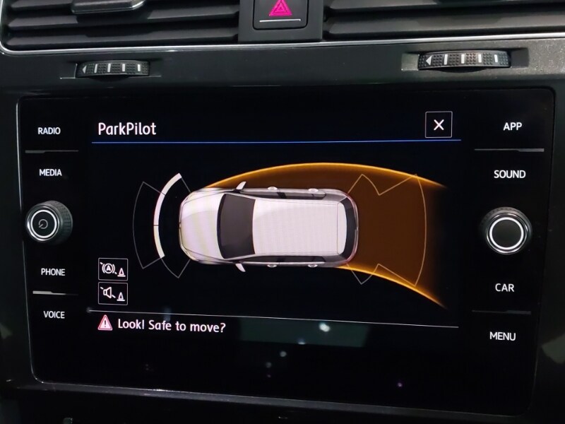 Used Volkswagen Golf 2018 for sale - 76749201: Photo 11