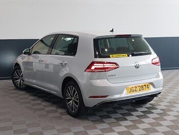 Used Volkswagen Golf 2018 for sale - 76749201: Photo