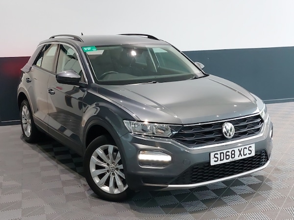 Used Volkswagen T-Roc 2018 for sale - 76301847: Photo 1