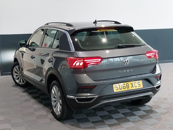 Used Volkswagen T-Roc 2018 for sale - 76301847: Photo 3
