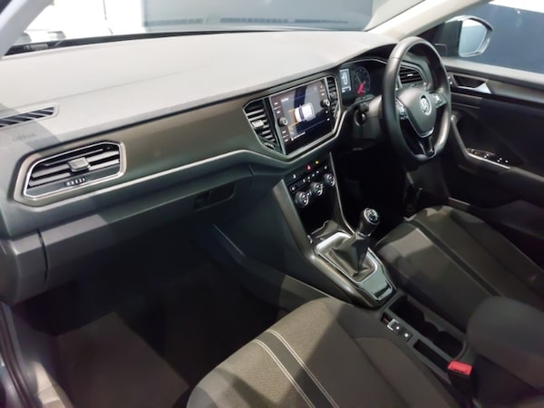 Used Volkswagen T-Roc 2018 for sale - 76301847: Photo 5
