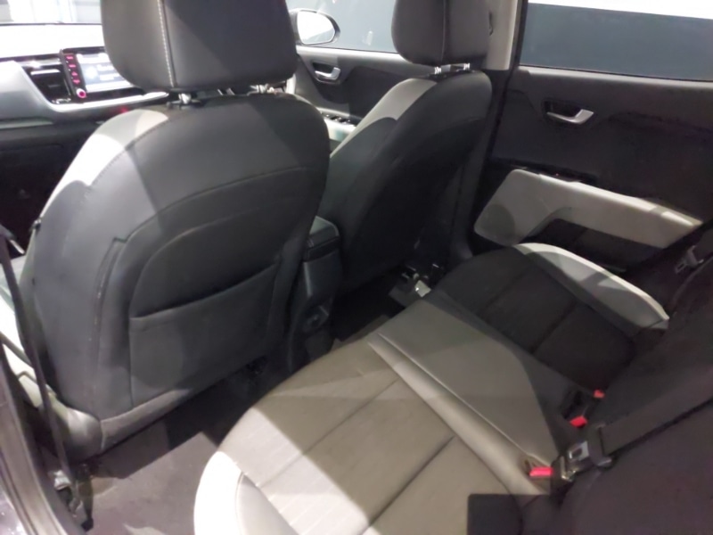 Used Kia Stonic 2020 for sale - 77289792: Photo 6