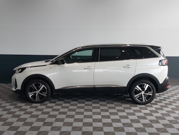 Used Peugeot 5008 2023 for sale - 79443544: Photo