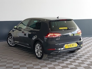 Used Volkswagen Golf 2019 for sale - 78533063: Photo