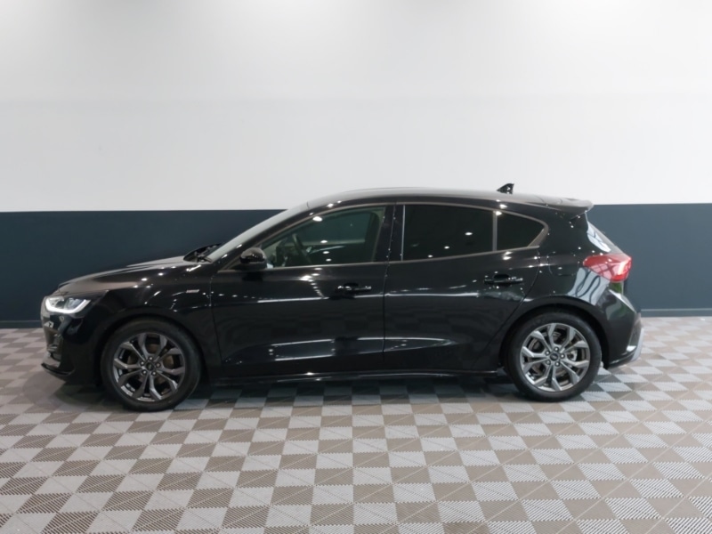 Used Ford Focus 2023 for sale - 76970397: Photo 4