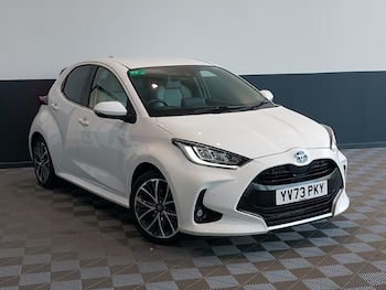 Used Toyota Yaris 2023 for sale - 77664127: Photo