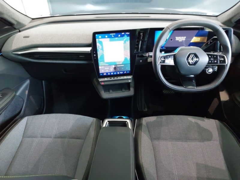 Used Renault Scenic E-Tech 2024 for sale - 75796294: Photo 2