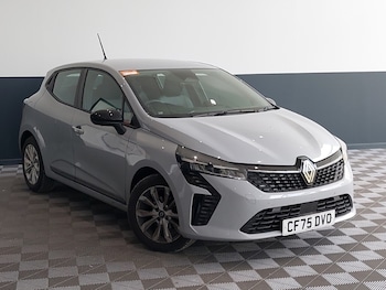 Used Renault Clio 2025 for sale - 79440246: Photo
