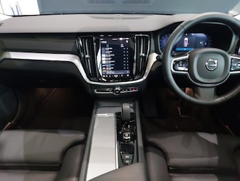 Used Volvo V60 2025 for sale - 77651998: Photo