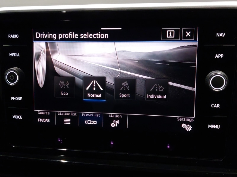 Used Volkswagen T-Roc 2025 for sale - 77325227: Photo 16