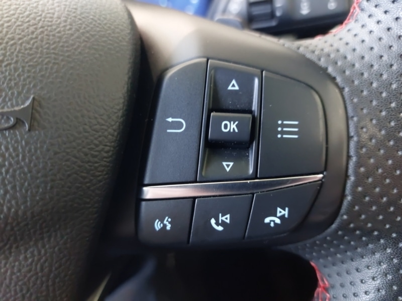 Used Ford Focus 2023 for sale - 78203105: Photo 15