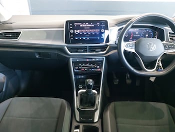 Used Volkswagen T-Roc 2024 for sale - 79557851: Photo