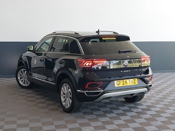 Used Volkswagen T-Roc 2024 for sale - 79557851: Photo