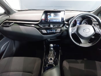 Used Toyota C-HR 2019 for sale - 78441458: Photo