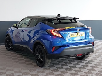Used Toyota C-HR 2019 for sale - 78441458: Photo