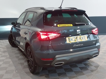 Used SEAT Arona 2025 for sale - 77273387: Photo