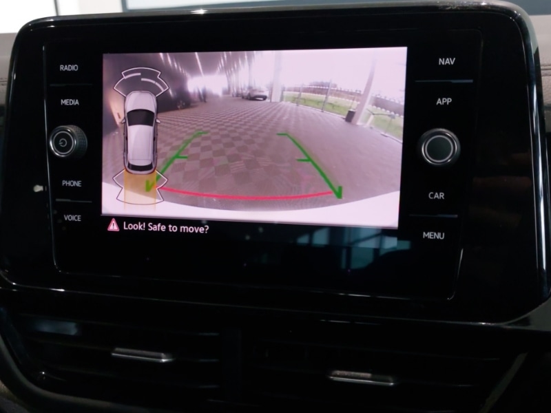 Used Volkswagen T-Roc 2023 for sale - 77682549: Photo 11