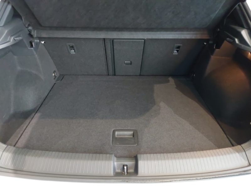 Used Volkswagen T-Roc 2023 for sale - 77682549: Photo 8