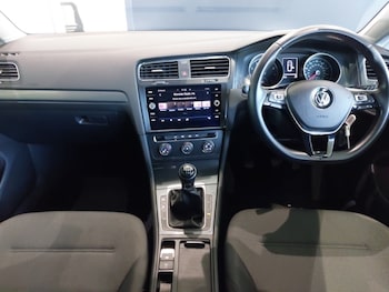 Used Volkswagen Golf 2019 for sale - 75695836: Photo