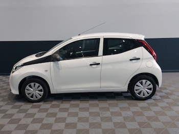 Used Toyota AYGO 2018 for sale - 77300150: Photo