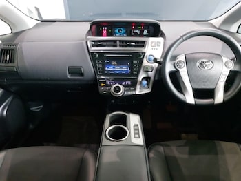 Used Toyota Prius+ 2019 for sale - 75652443: Photo