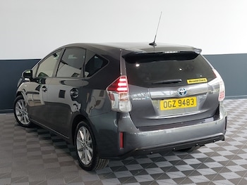 Used Toyota Prius+ 2019 for sale - 75652443: Photo