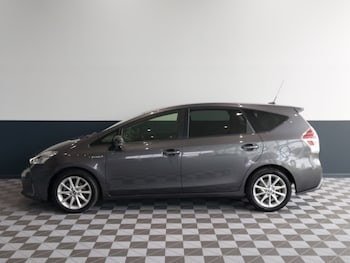 Used Toyota Prius+ 2019 for sale - 75652443: Photo