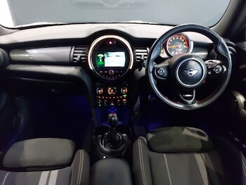 Used MINI Hatch 2019 for sale - 77338532: Photo