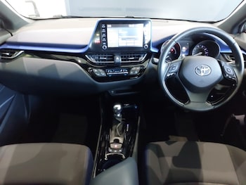 Used Toyota C-HR 2020 for sale - 75684425: Photo