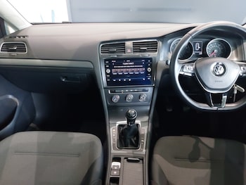 Used Volkswagen Golf 2018 for sale - 79056664: Photo