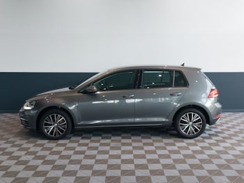 Used Volkswagen Golf 2018 for sale - 79056664: Photo