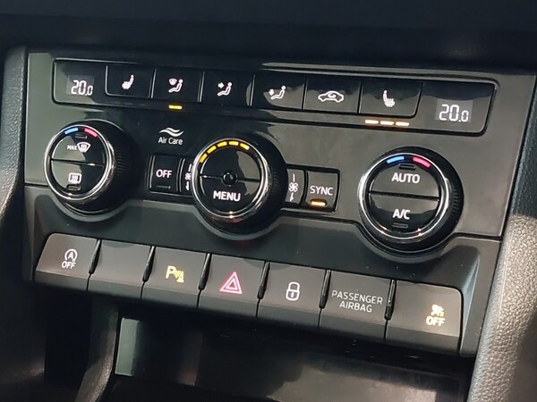 Used Skoda Karoq 2023 for sale - 76130241: Photo 18