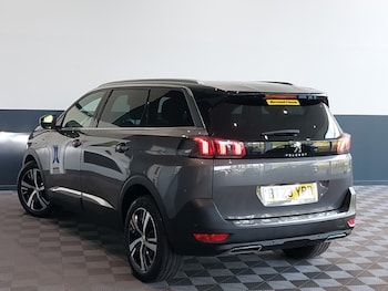 Used Peugeot 5008 2023 for sale - 79447891: Photo