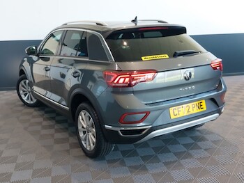 Used Volkswagen T-Roc 2023 for sale - 77922694: Photo