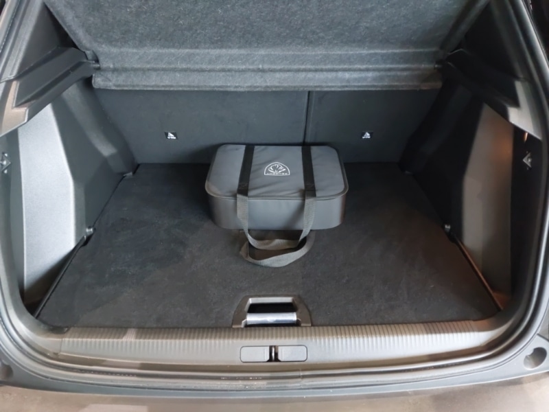 Used Peugeot 2008 2023 for sale - 78023816: Photo 8