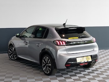 Used Peugeot 208 2020 for sale - 76054952: Photo