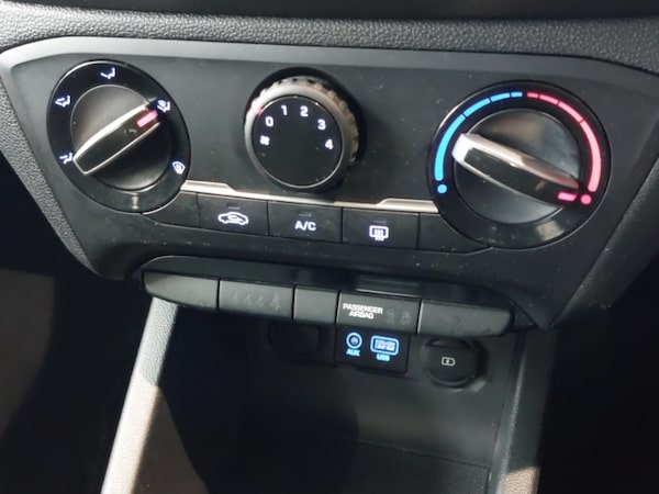 Used Hyundai i20 2020 for sale - 76294364: Photo 17