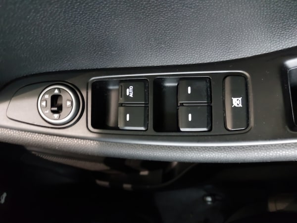 Used Hyundai i20 2020 for sale - 76294364: Photo 19
